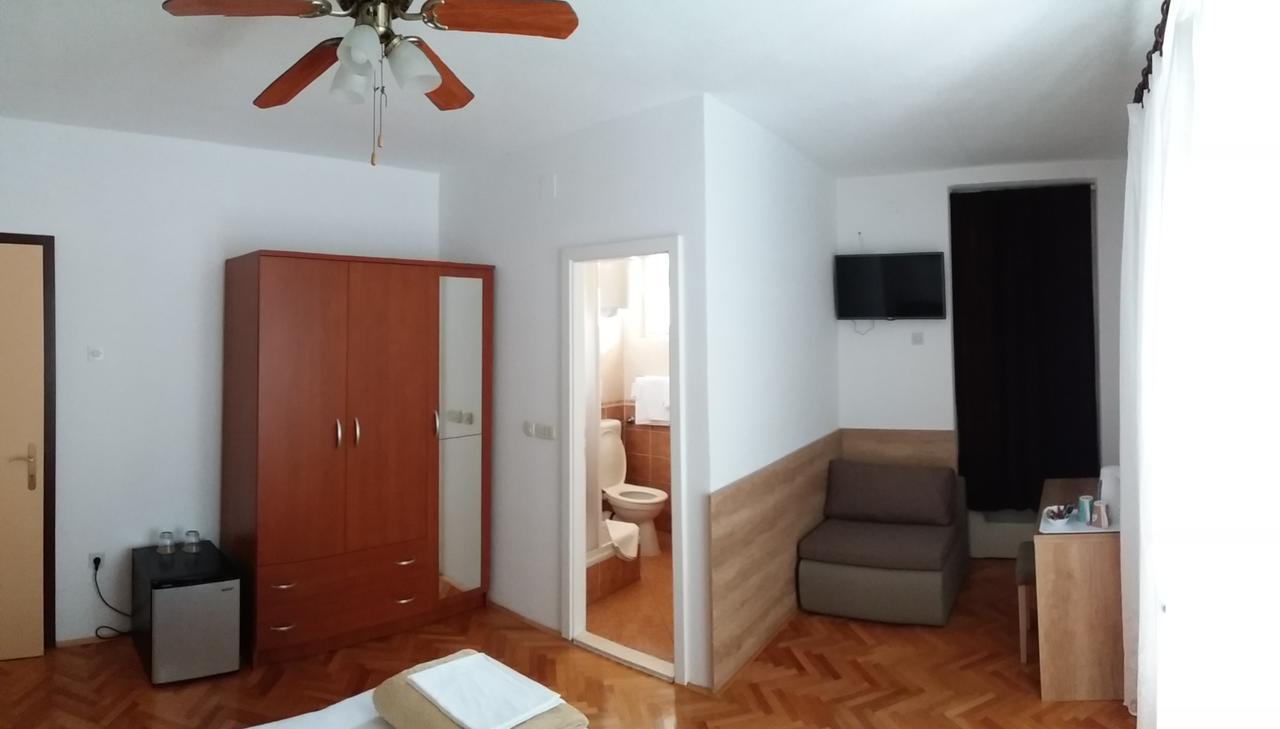 Bed & Breakfast Batosic Макарська Екстер'єр фото